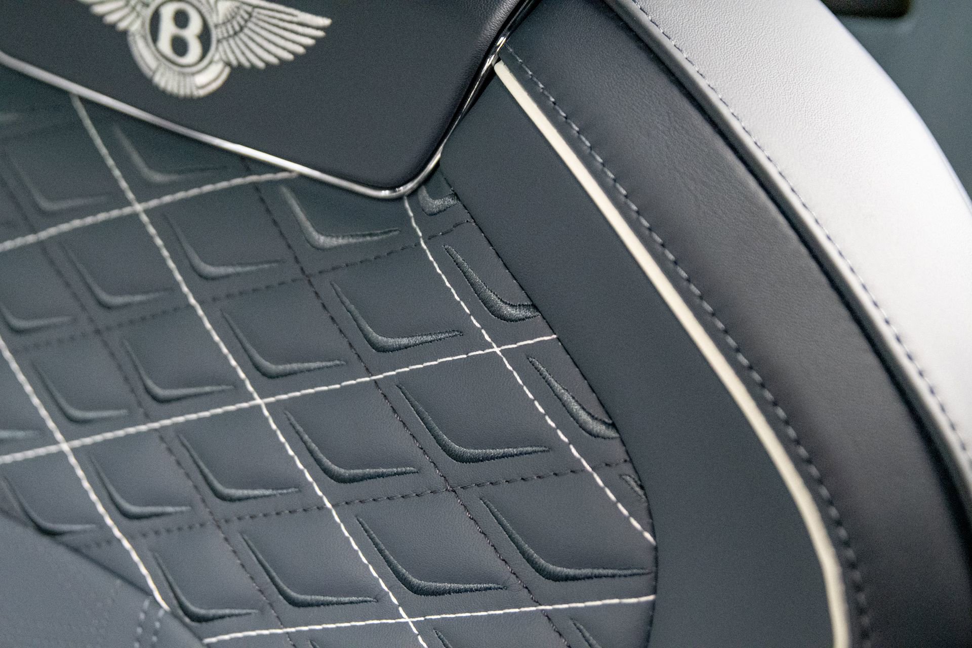 New 2026 Bentley Flying Spur Plug-In Hybrid AWD/4WD image 35