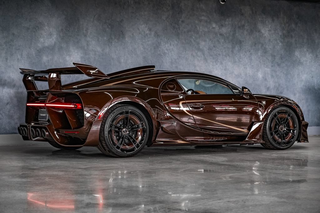 Used 2020 Bugatti Chiron AWD/4WD image 18