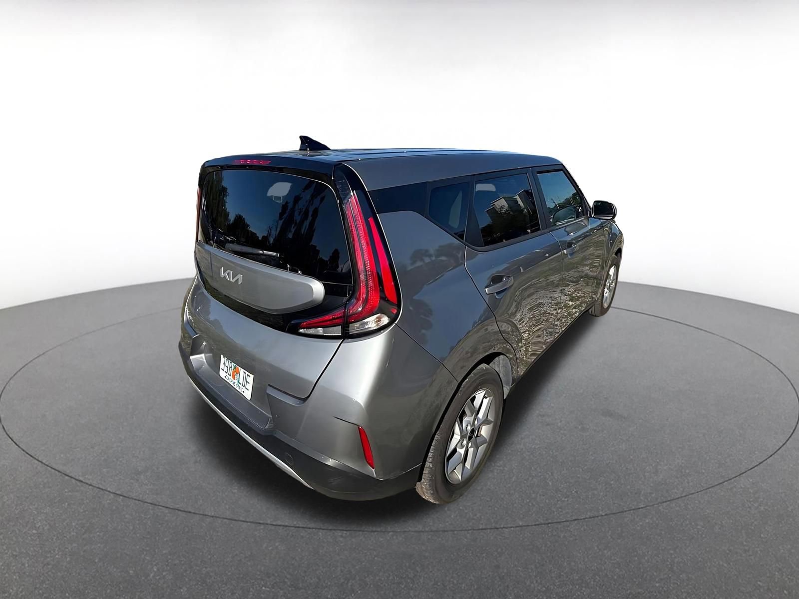 Used 2025 Kia Soul LX w/ LX Technology Package image 6