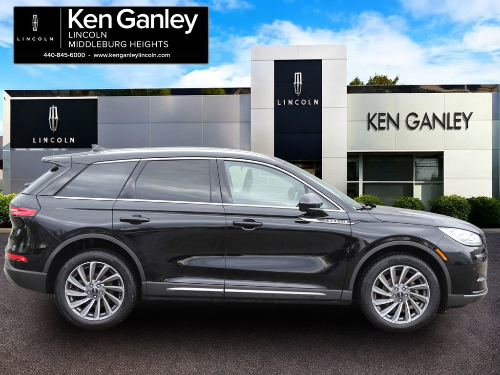 Used 2023 Lincoln Corsair Reserve w/ Equipment Group 201A image 8