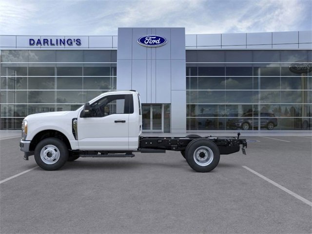 New 2025 Ford F350 XL w/ XL Chrome Package image 3