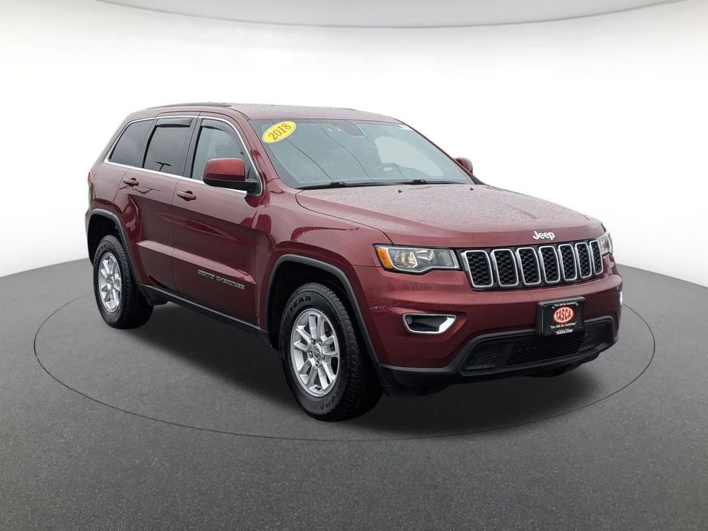 Used 2018 Jeep Grand Cherokee Laredo image 1
