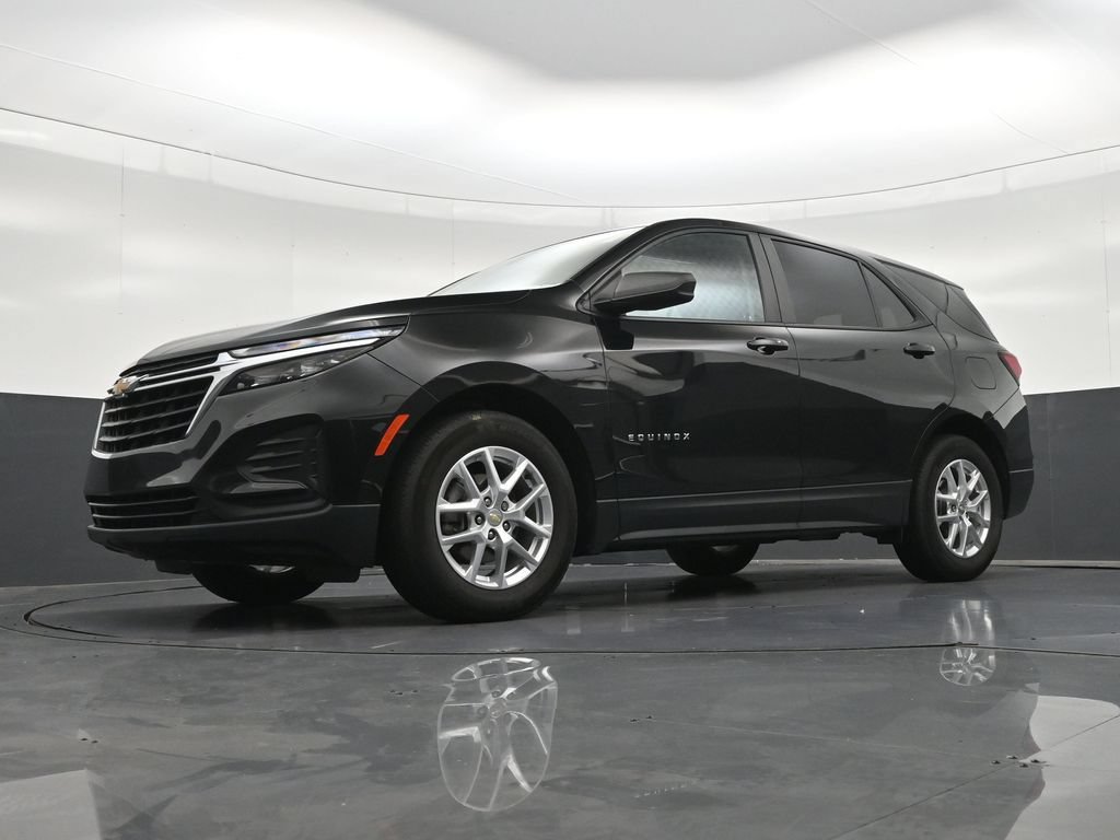 Used 2022 Chevrolet Equinox LS w/ LS Convenience Package FWD image 23