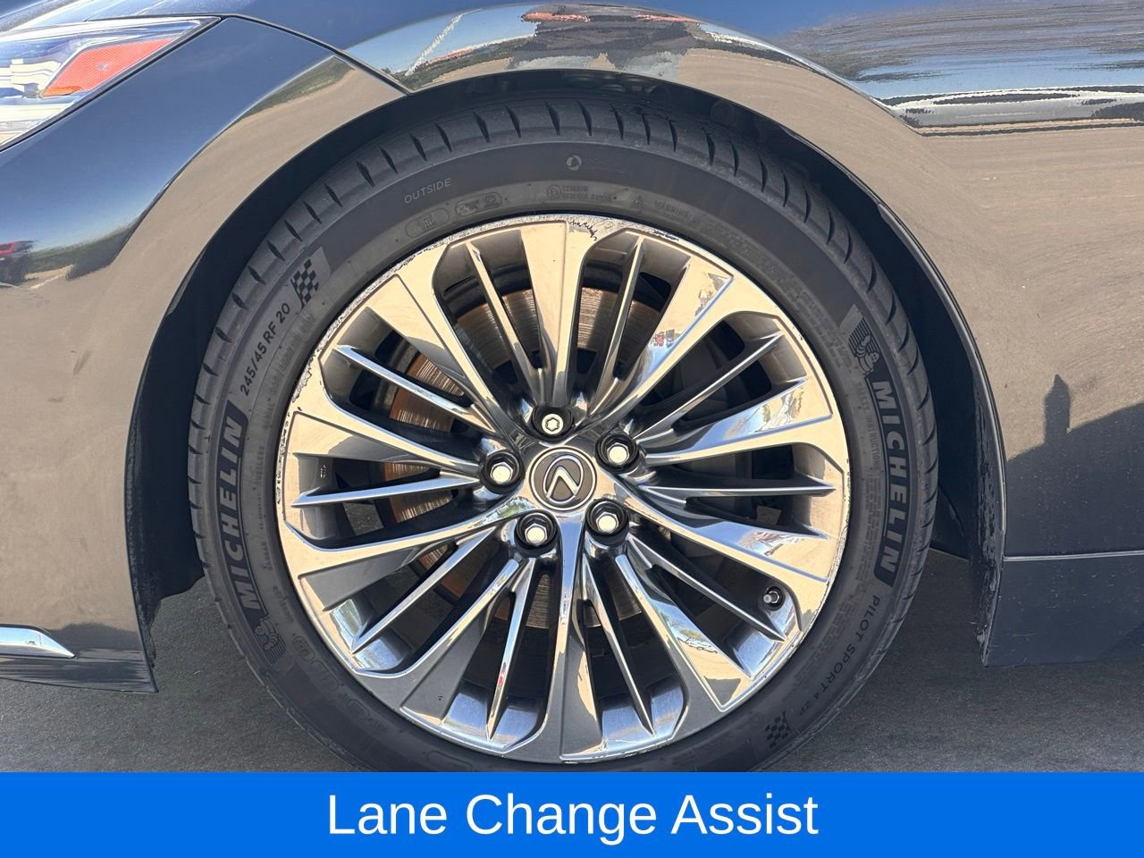 Used 2021 Lexus LS 500 w/ Luxury Package image 9