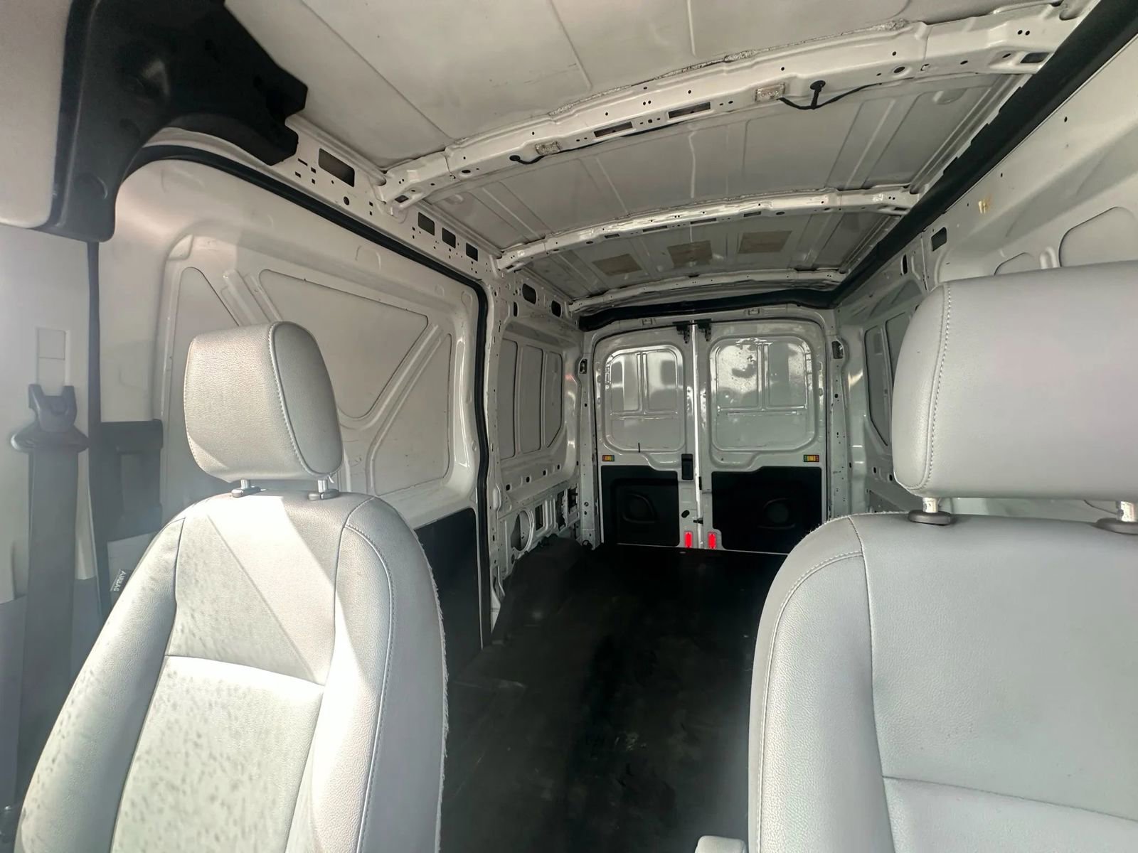 Used 2017 Ford Transit 150 130 Medium Roof RWD image 14