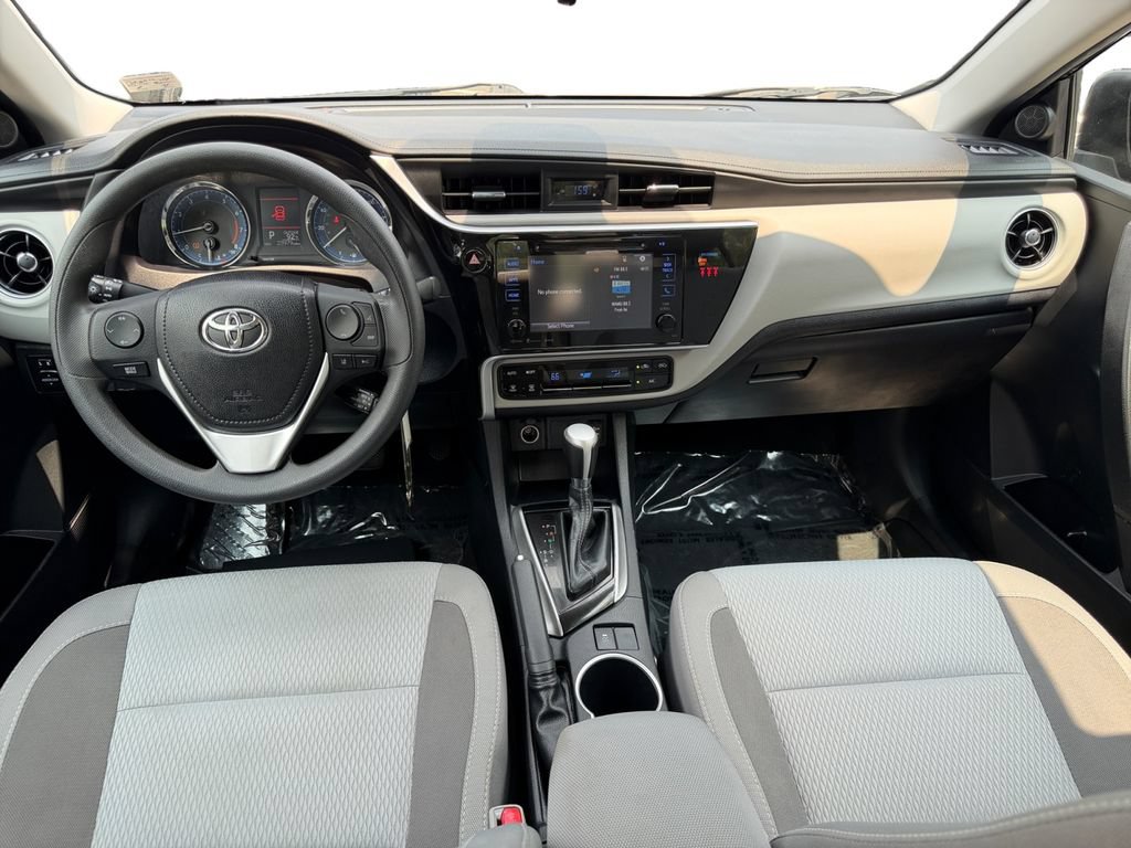Used 2018 Toyota Corolla FWD image 13