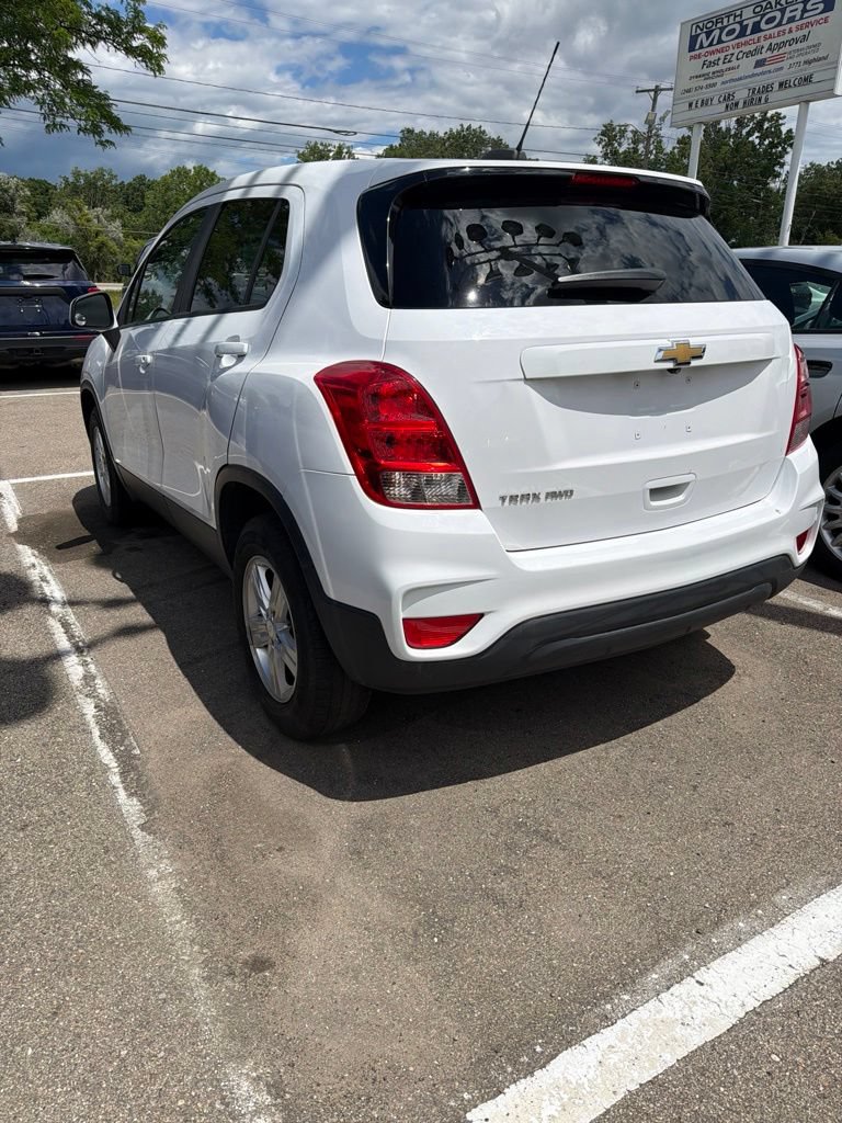 Used 2020 Chevrolet Trax LS w/ Tint and Cruise Package AWD/4WD image 3