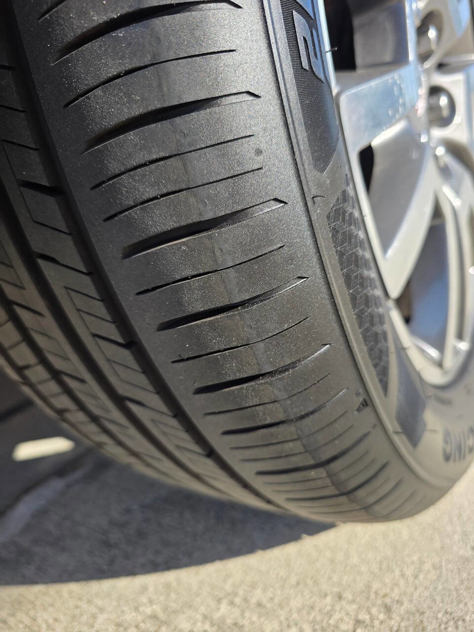 Used 2012 GMC Acadia Denali image 29