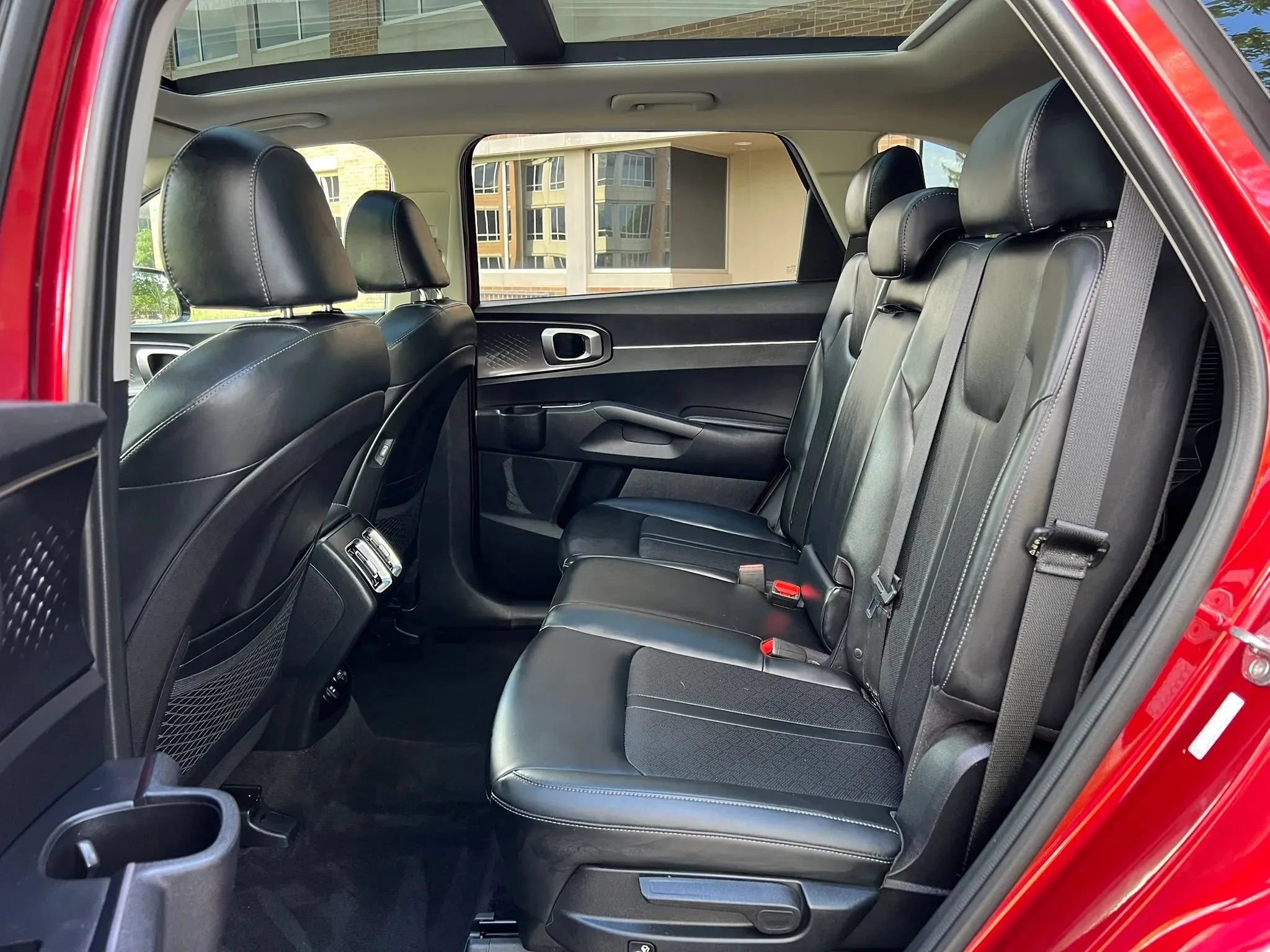 Used 2021 Kia Sorento S w/ Panoramic Sunroof Package AWD/4WD image 18