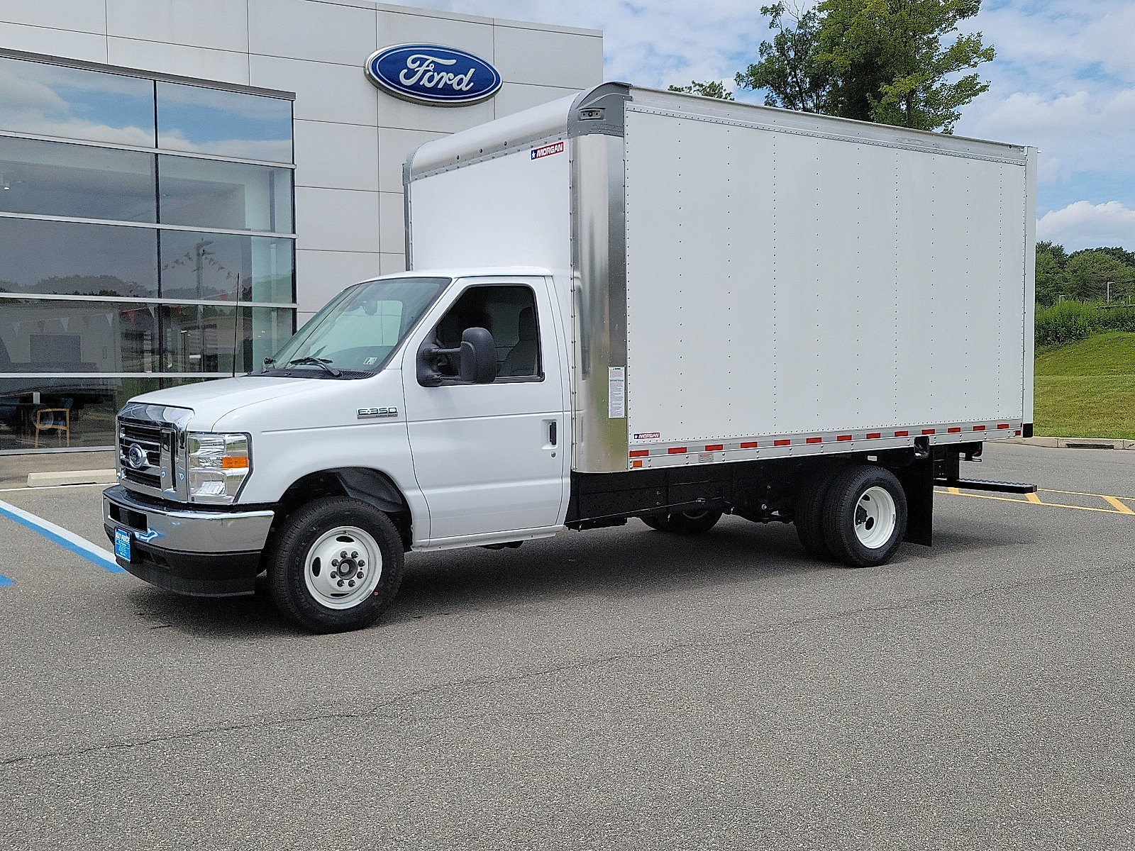 New 2025 Ford E-350 and Econoline 350 Super Duty w/ Driver's Safety Package RWD image 2