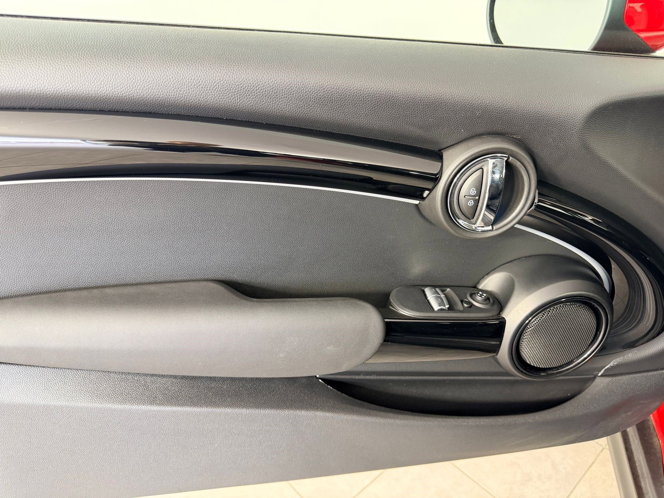 Certified 2024 MINI Cooper SE image 12