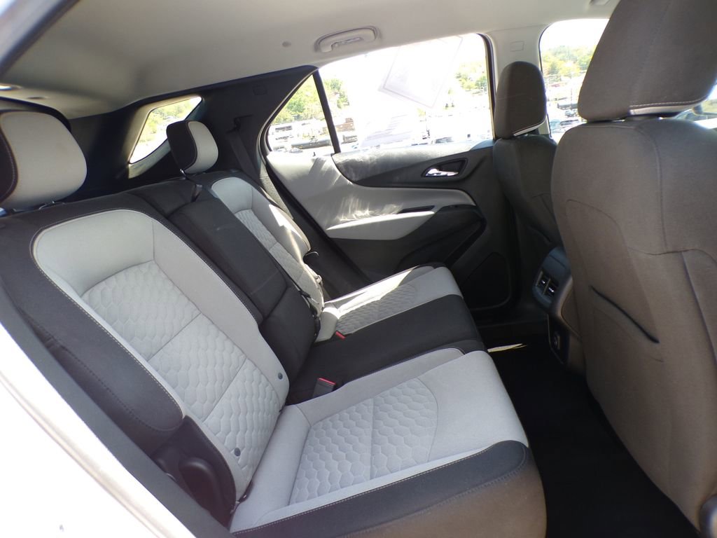 Used 2019 Chevrolet Equinox LS w/ LS Convenience Package AWD/4WD image 19