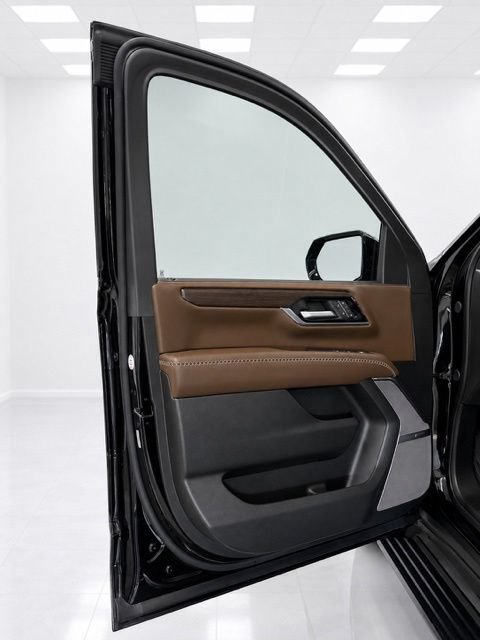 Used 2025 GMC Yukon Denali Ultimate AWD/4WD image 53