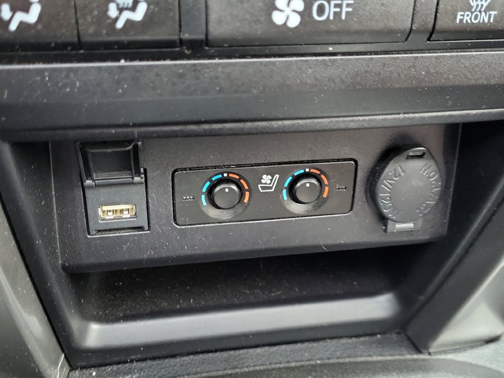 Used 2022 Toyota 4Runner Limited AWD/4WD image 28