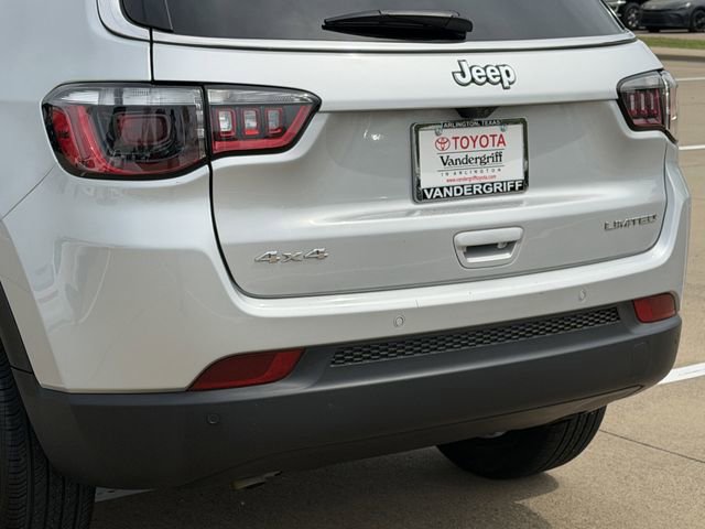Used 2025 Jeep Compass Limited AWD/4WD image 6