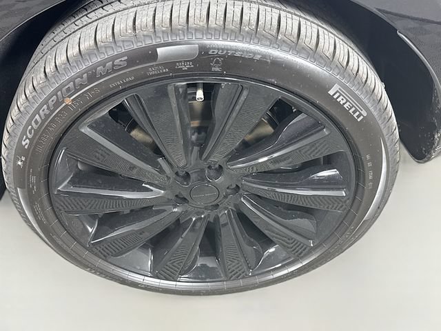 New 2026 Land Rover Range Rover Long Wheel Base SV AWD/4WD image 34