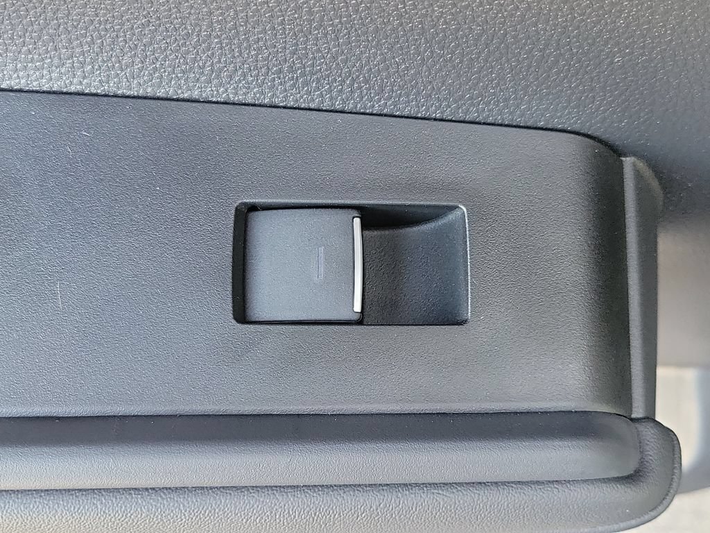 New 2026 Toyota Highlander Platinum AWD/4WD image 17