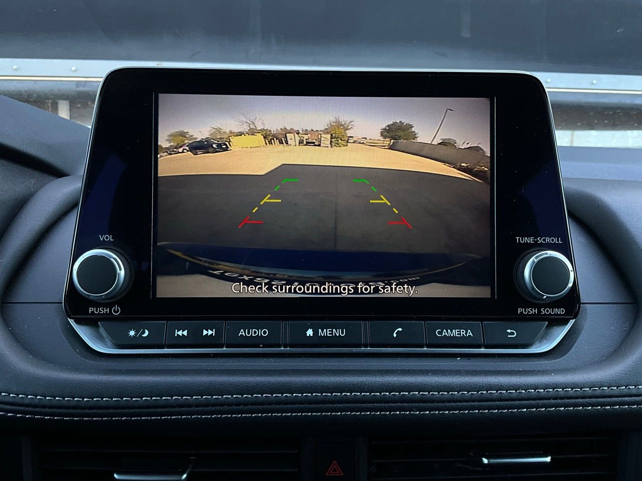 Used 2025 Nissan Rogue SV image 31