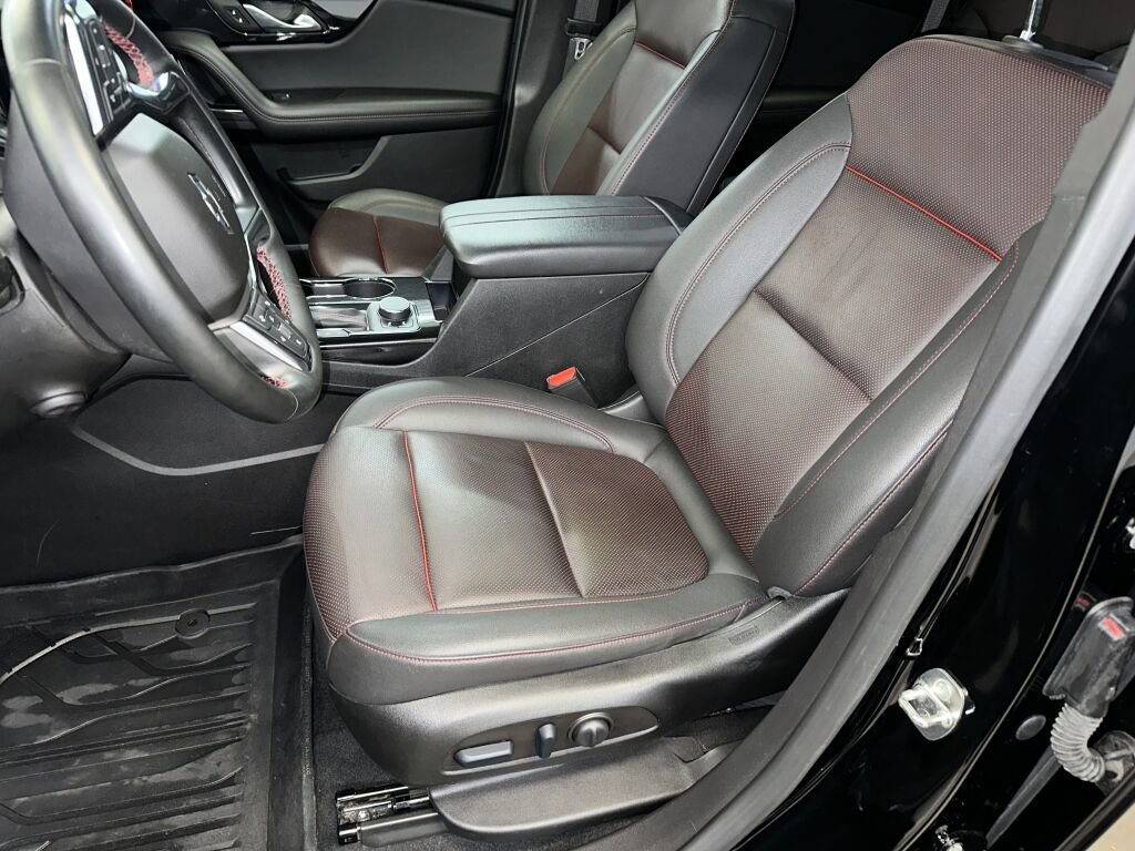 Certified 2023 Chevrolet Blazer RS w/ Enhanced Convenience Package image 2