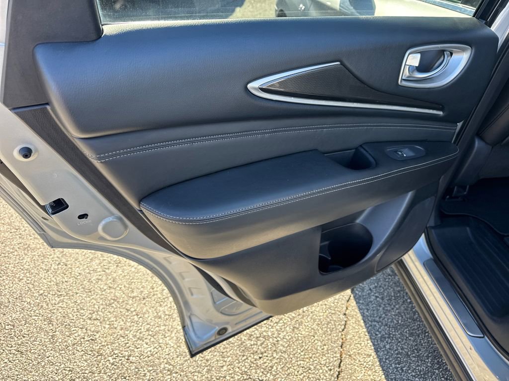 Used 2019 INFINITI QX60 Luxe w/ Essential Package image 21