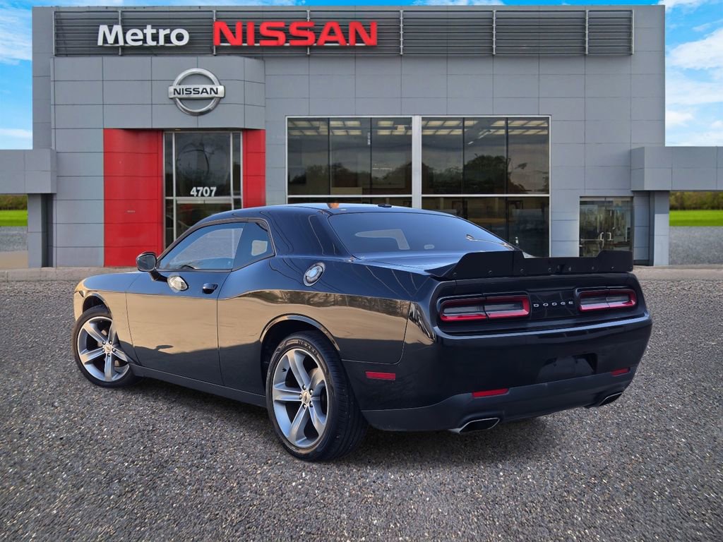 Used 2018 Dodge Challenger R/T image 4