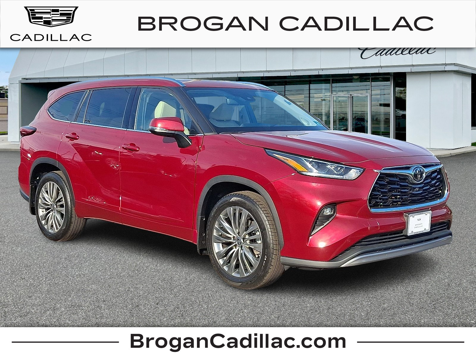 Used 2020 Toyota Highlander Platinum AWD/4WD image 1