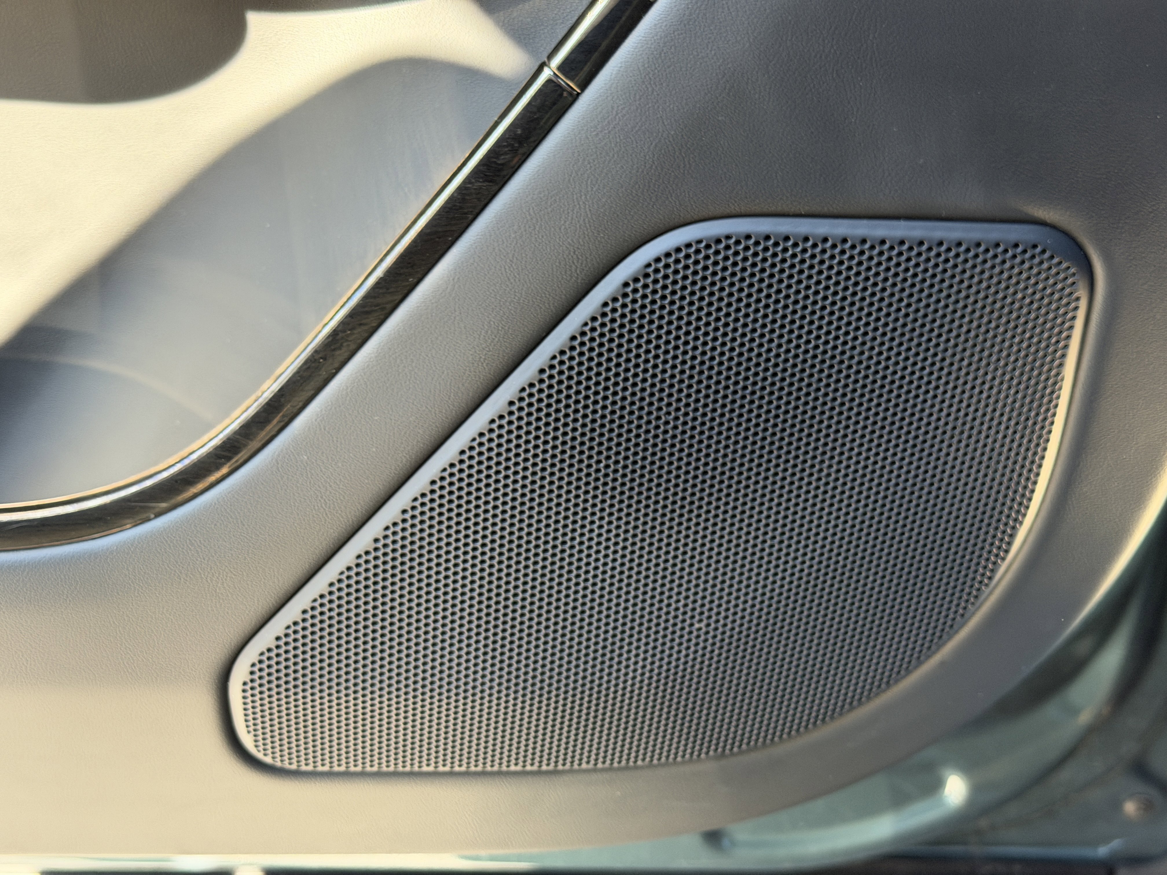 Used 2023 Land Rover Range Rover Sport SE Dynamic image 20