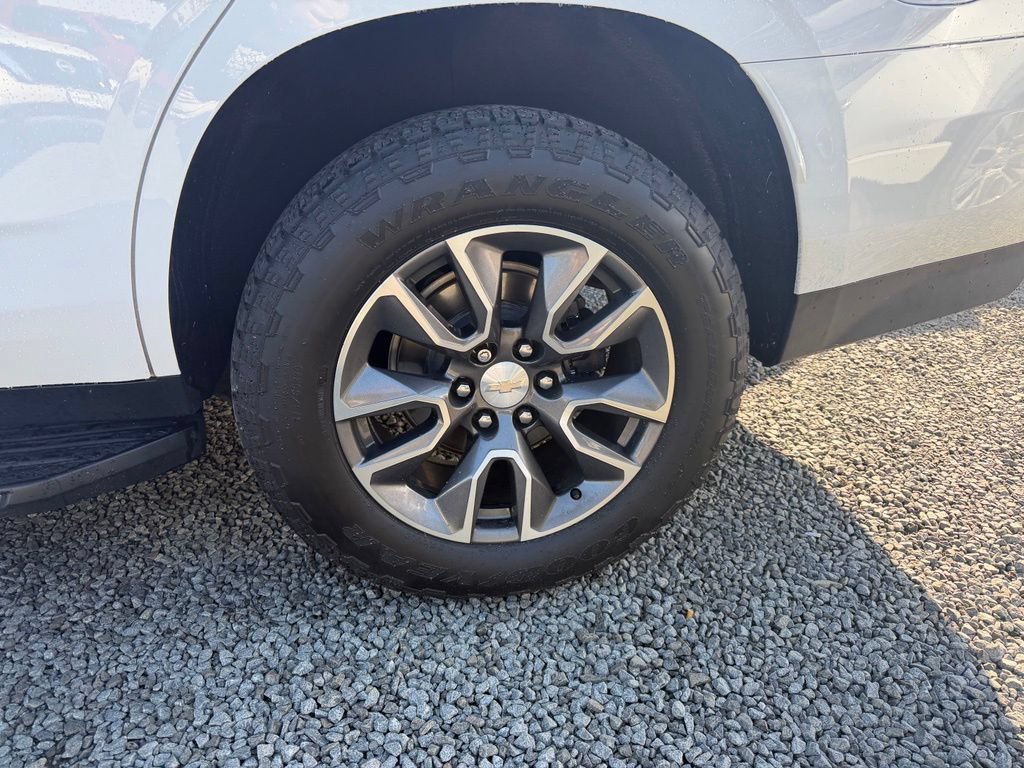 Used 2022 Chevrolet Tahoe LT w/ LT Signature Package AWD/4WD image 10