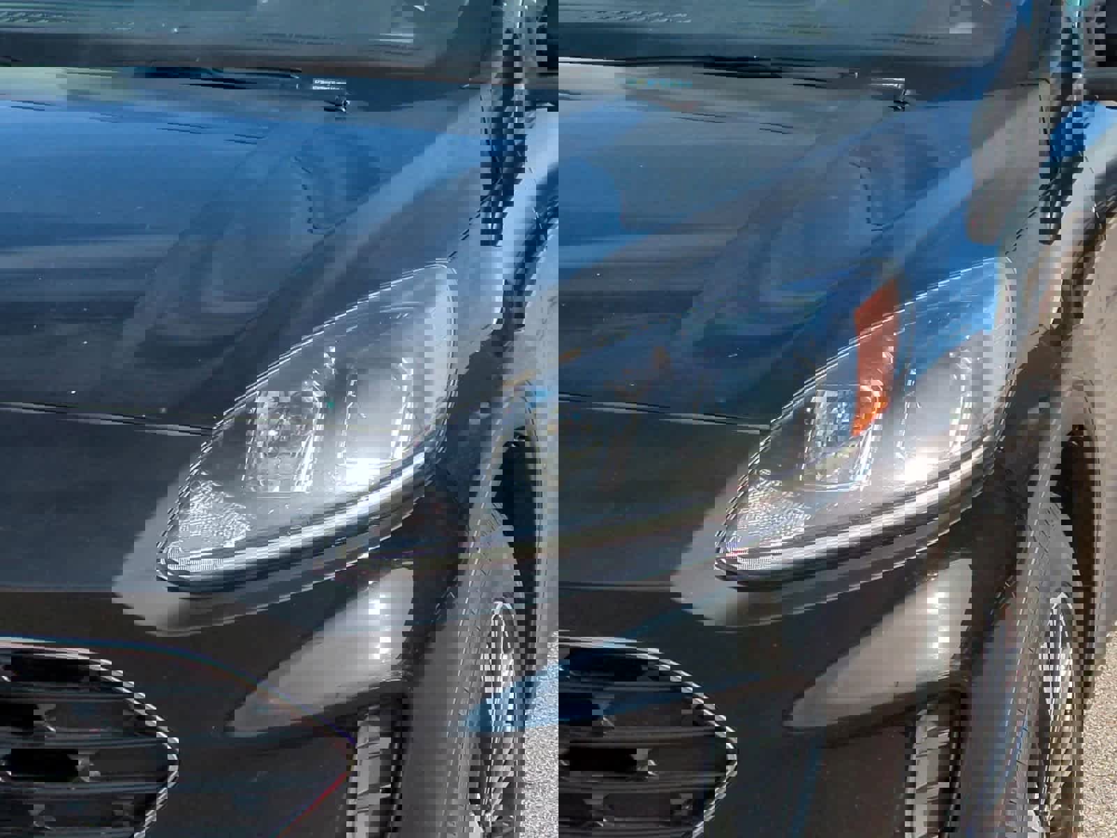 Used 2021 Ford Escape SE w/ SE Sport Appearance Package image 11