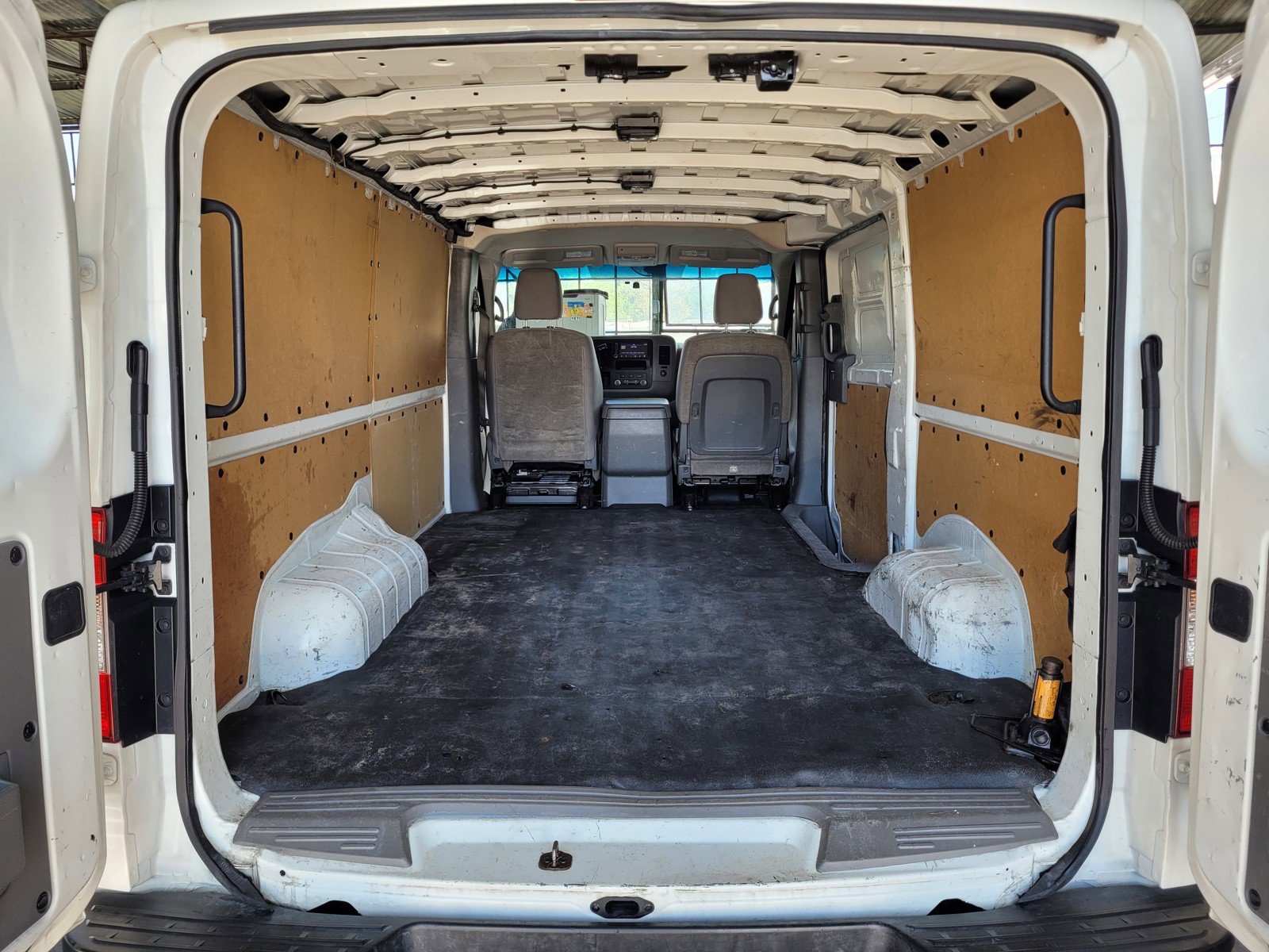 Used 2019 Nissan NV 2500 SL image 19