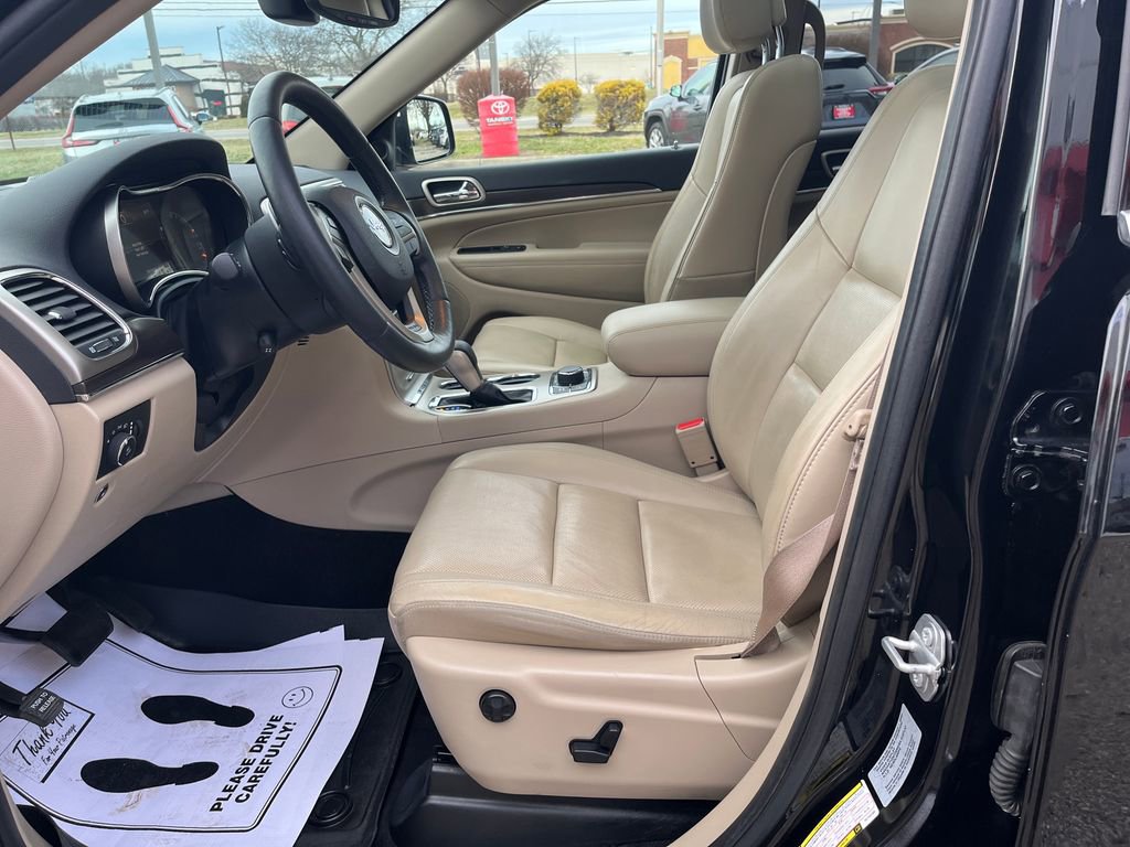 Used 2017 Jeep Grand Cherokee Limited w/ Luxury Group II image 11