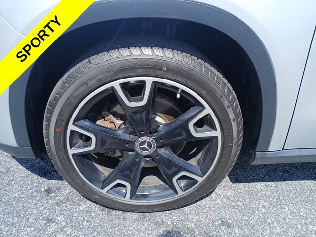 Used 2018 Mercedes-Benz GLA 250 4MATIC image 2