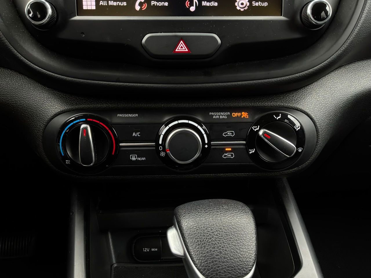 Used 2025 Kia Soul LX w/ LX Technology Package FWD image 25
