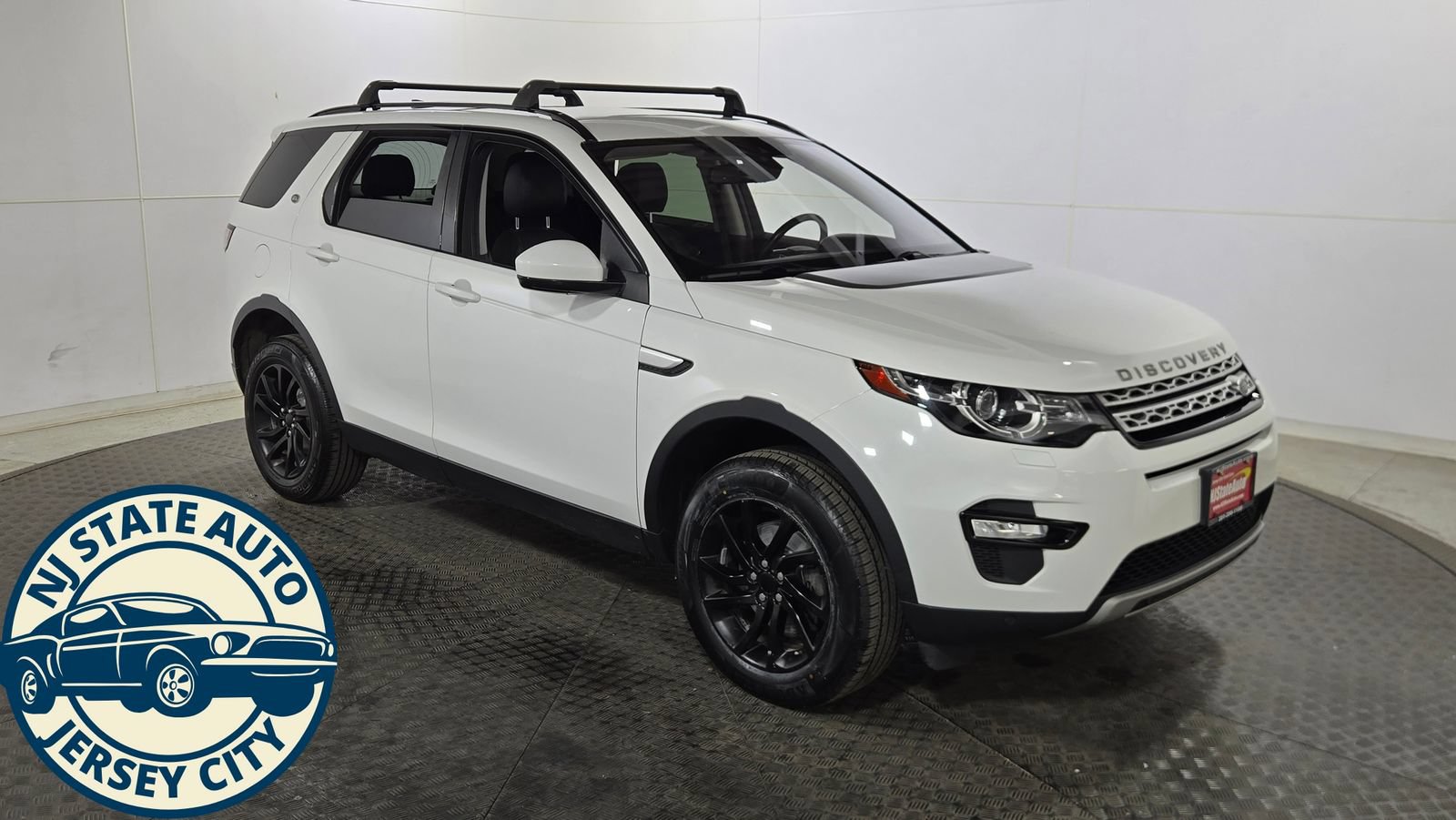 Used 2019 Land Rover Discovery Sport HSE AWD/4WD image 9