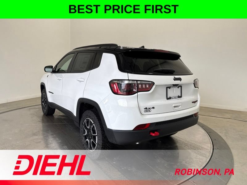 New 2026 Jeep Compass Trailhawk w/ Sun, Sound & Navigation Group AWD/4WD image 5