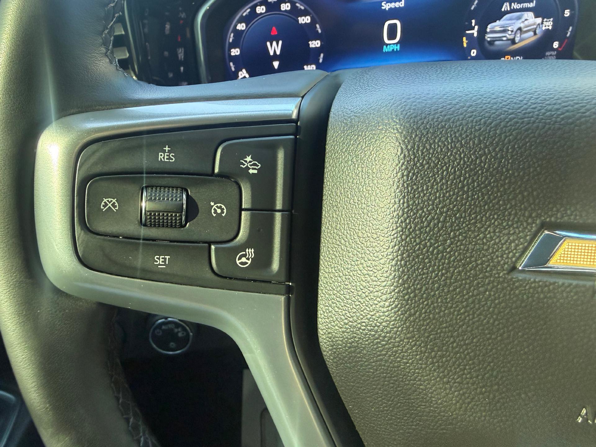Used 2024 Chevrolet Silverado 1500 LT AWD/4WD image 14