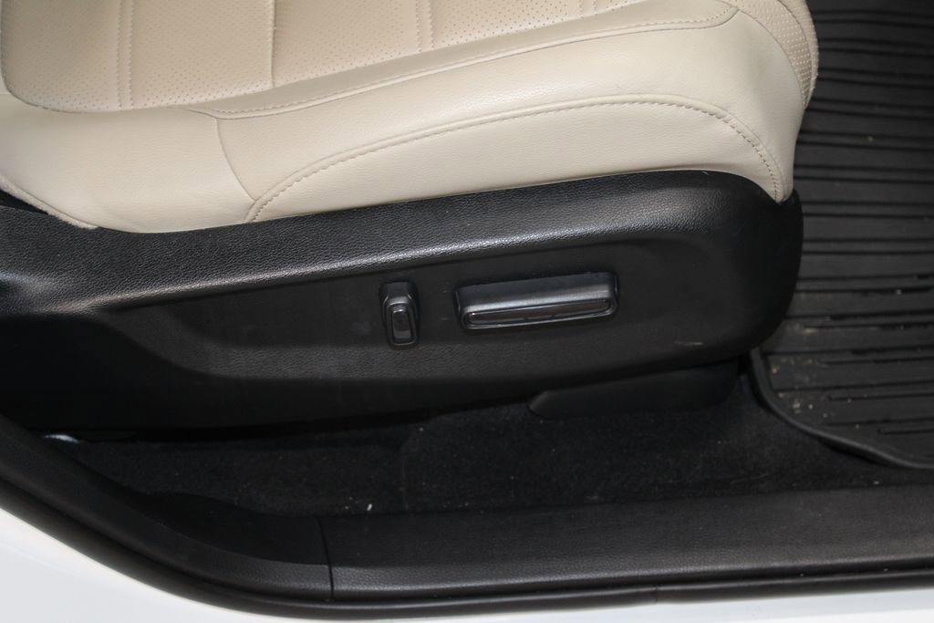 Used 2021 Honda CR-V Touring image 30