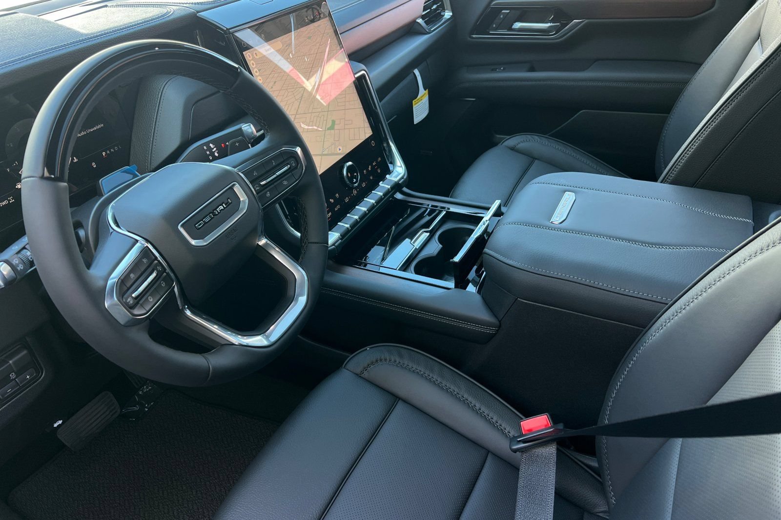 New 2026 GMC Yukon Denali w/ Denali Reserve Package AWD/4WD image 7