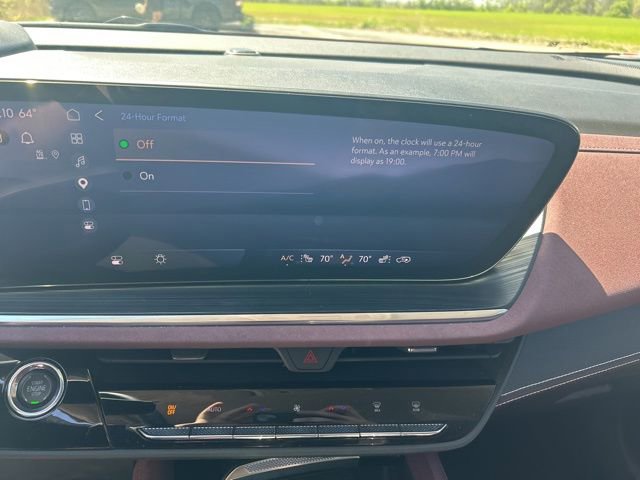 Used 2024 Buick Envision Sport Touring AWD/4WD image 12