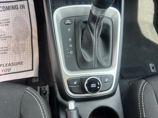 Used 2026 Hyundai Venue SEL FWD image 21