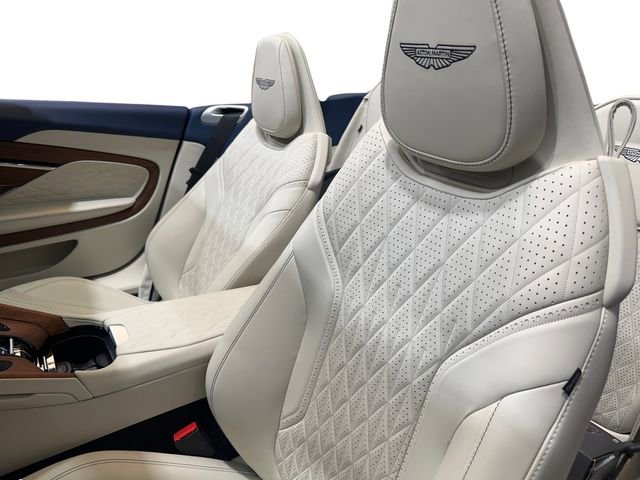 Used 2025 Aston Martin DB12 Convertible image 12