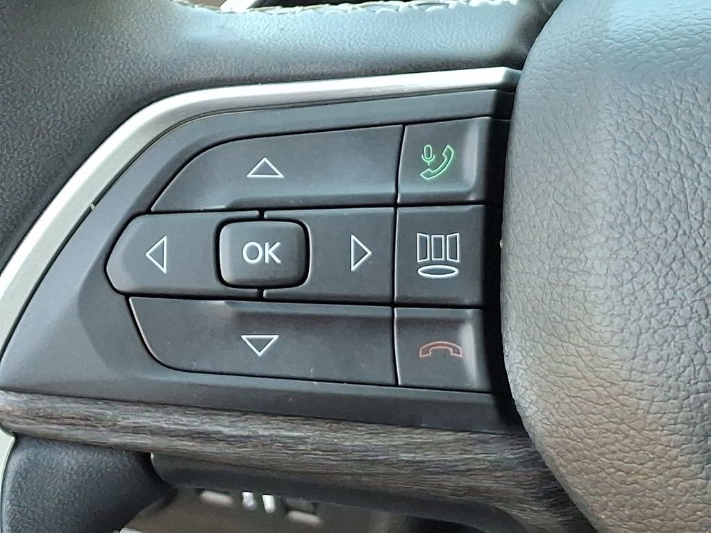 Used 2023 Jeep Grand Cherokee L Limited AWD/4WD image 22