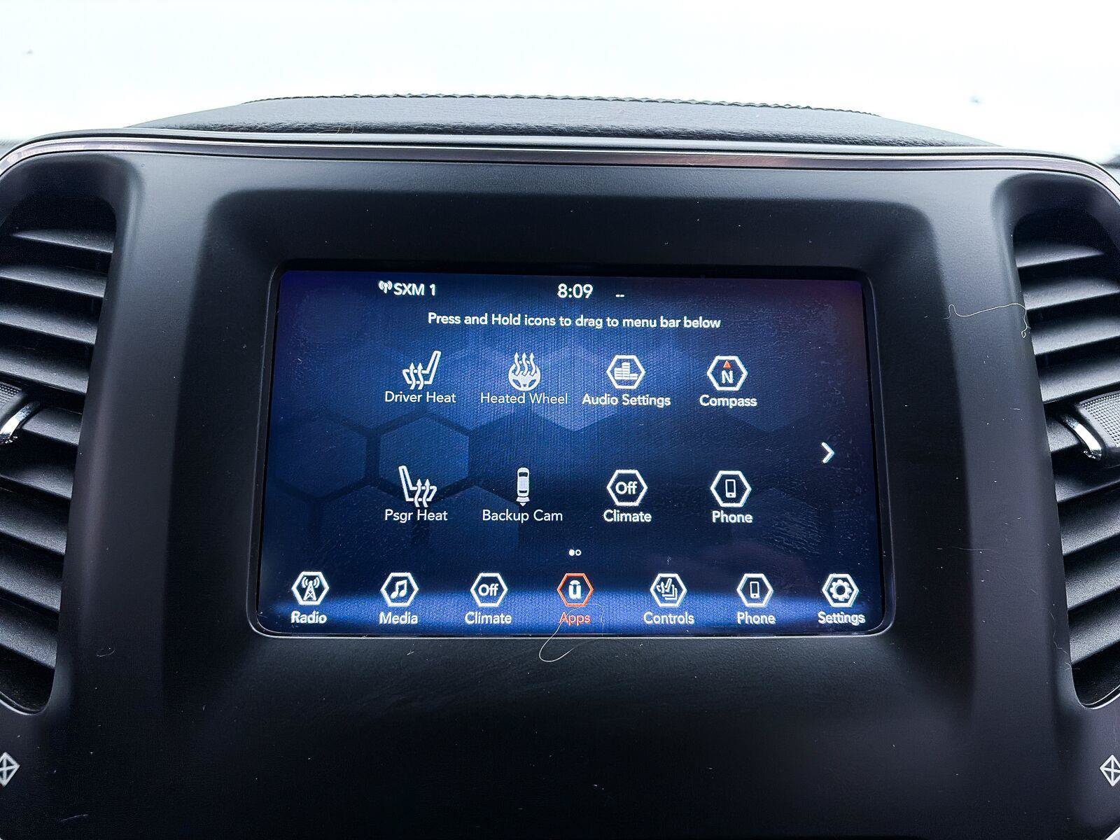 Used 2021 Jeep Cherokee Latitude Plus AWD/4WD image 24