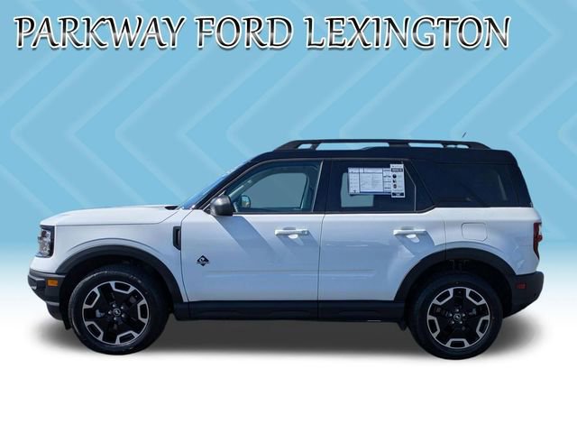 Used 2023 Ford Bronco Sport Outer Banks w/ Tech Package AWD/4WD image 8