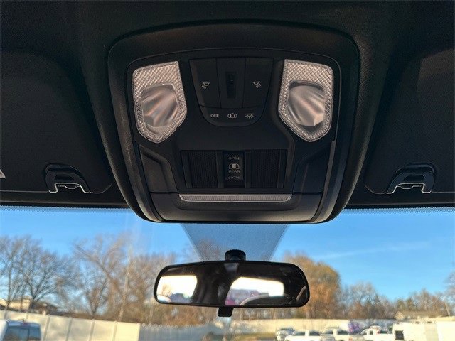 Used 2024 RAM 2500 Tradesman w/ Chrome Appearance Group image 36