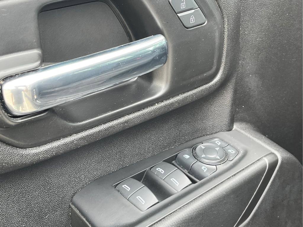 Used 2022 Chevrolet Silverado 2500 Custom w/ Custom Value Package image 24