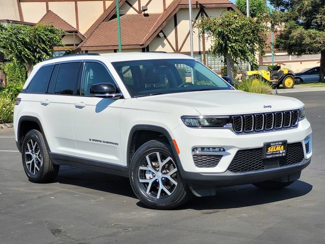 Used 2023 Jeep Grand Cherokee Limited AWD/4WD image 2