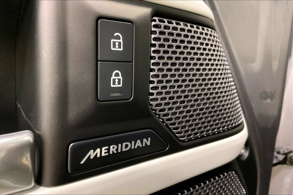 Used 2024 Land Rover Defender 110 S AWD/4WD image 16