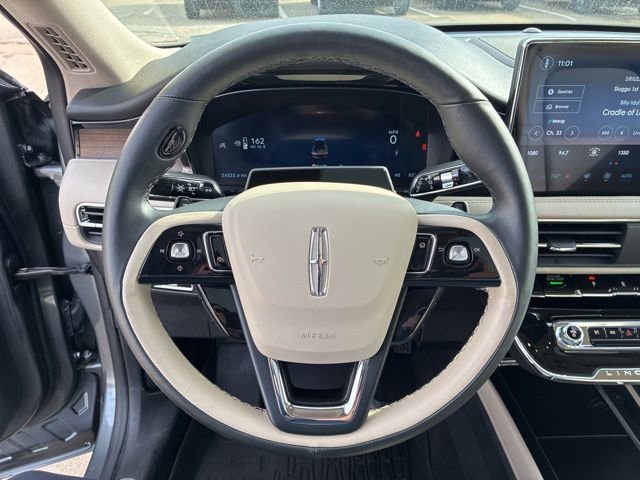 Used 2025 Lincoln Corsair Reserve w/ Equipment Group 202A image 28