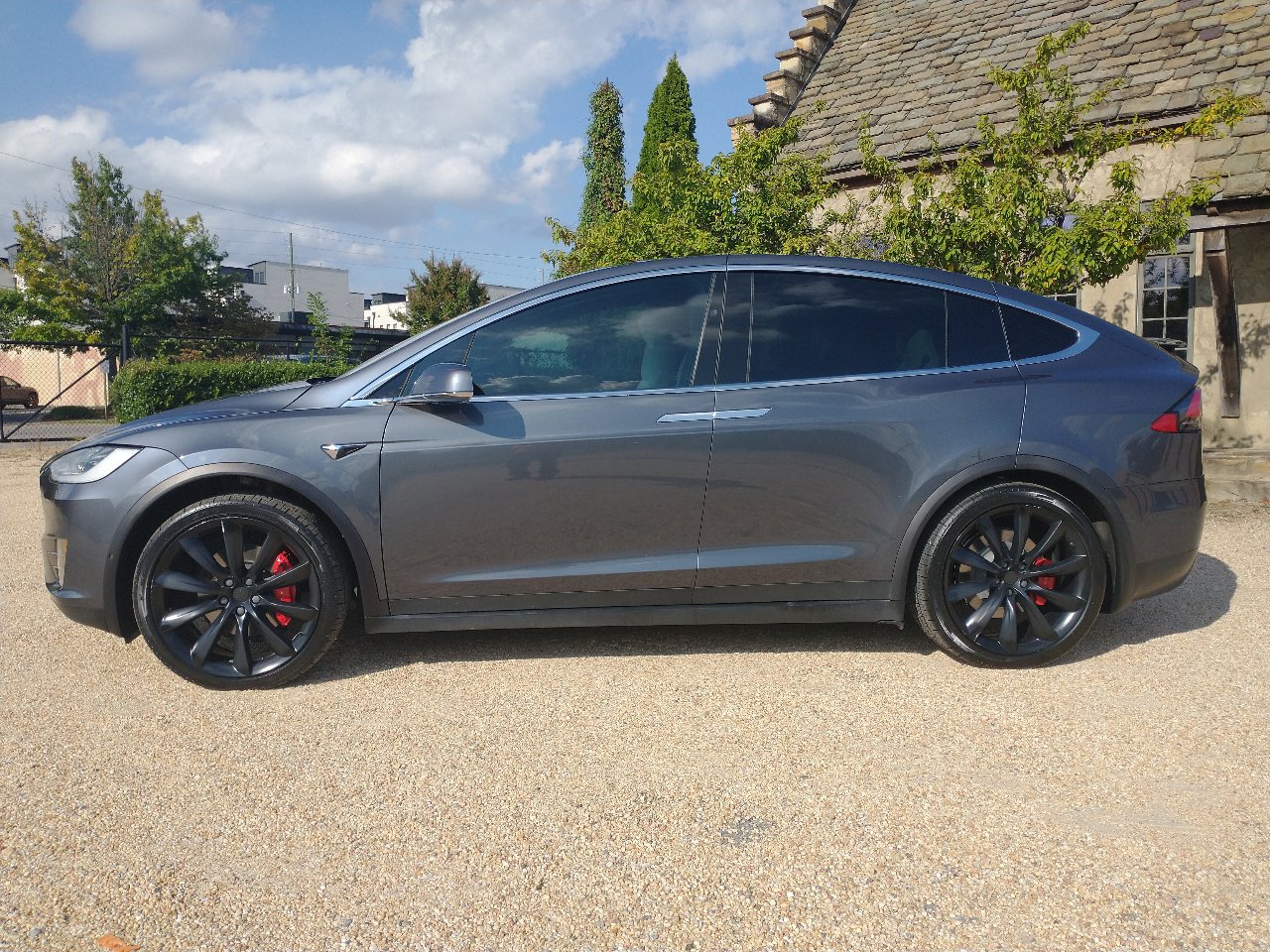 Used 2020 Tesla Model X Performance image 10